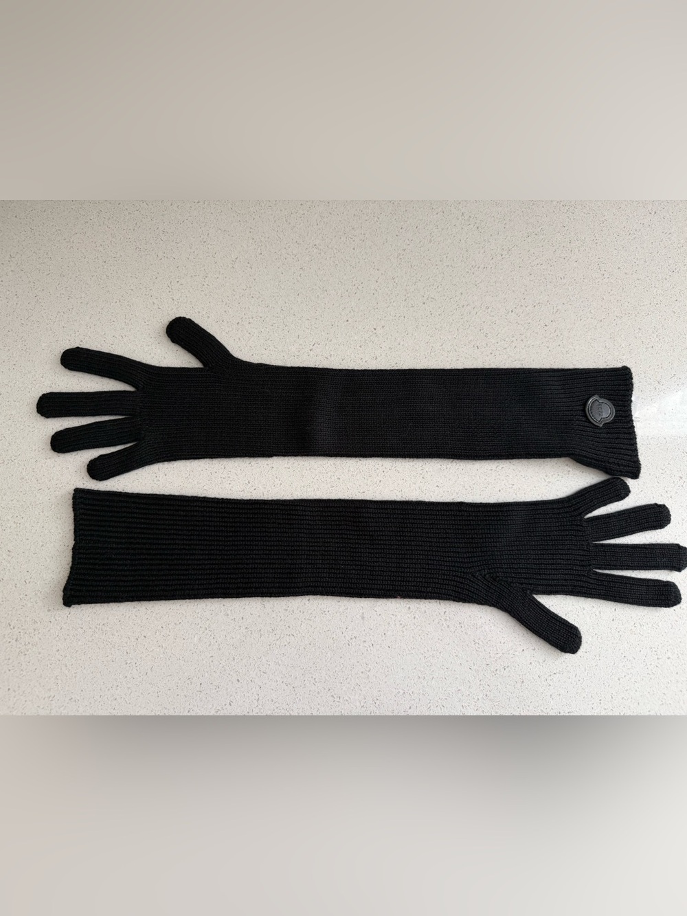 Moncler X EDWARD ENNINFUL Logo Ribbed Knit Gloves